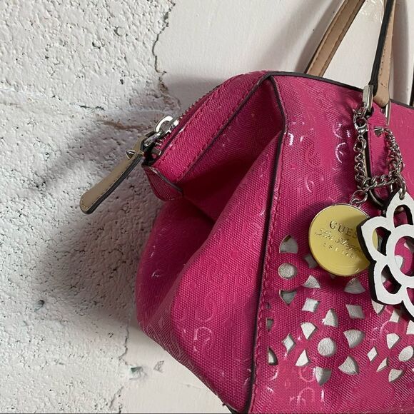 GUESS bright  Fuchia pink satchel bag with white cutout flower design - Picture 9 of 16
